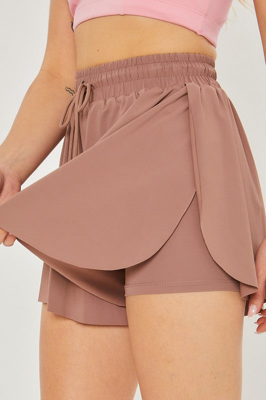THE ATHLETIC SHORTS YOU NEED-TAUPE
