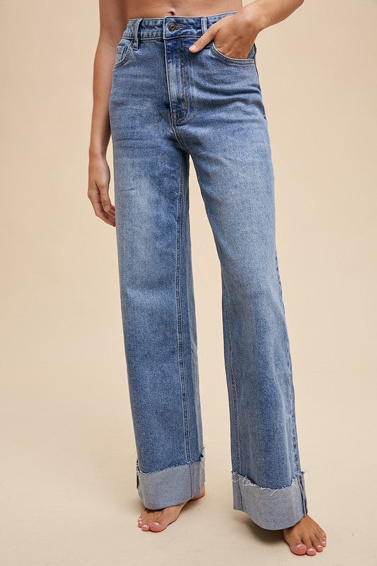 THE 90'S HIGH-RISE STRAIGHT JEANS