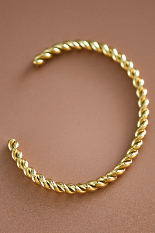 GOLD STAINLESS STEEL CUFF