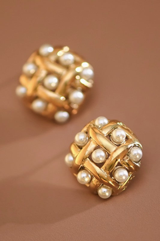PEARL STAINLESS STEEL STUDS