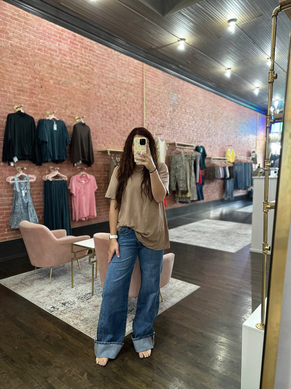 HIGH RISE CUFFED BAGGY JEANS