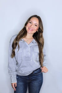 ACID WASHED FRONT SNAP SWEATSHIRT