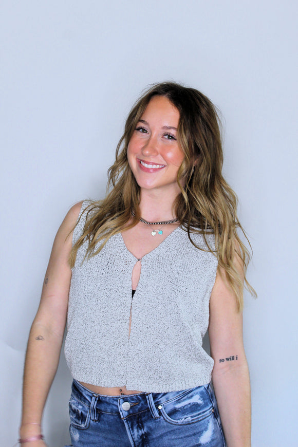 CLOSER VEST CARDIGAN