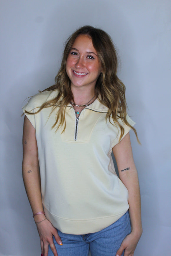 HALF ZIP UP IN CREAM