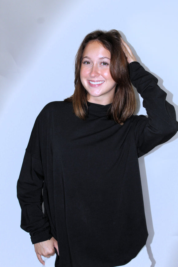 THE CHIC TURTLENCK IN BLACK